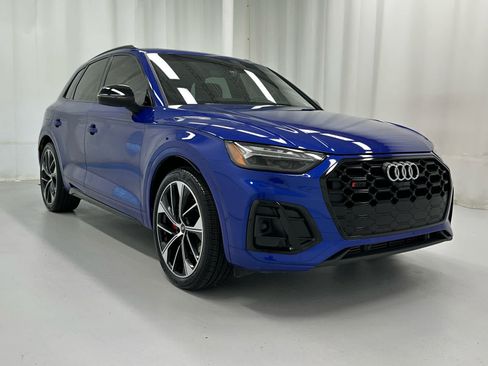 Used 2023 Audi SQ5 Prestige AWD/4WD image 2