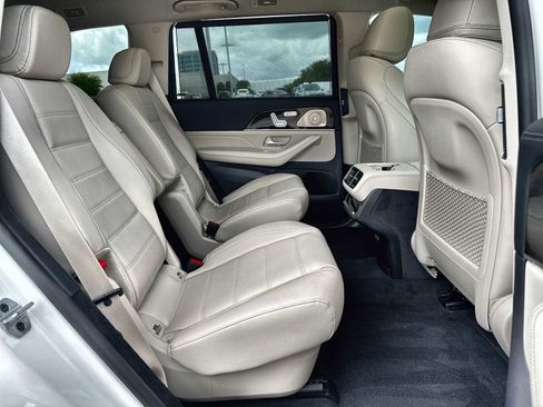New 2026 Mercedes-Benz GLS 450 4MATIC image 19