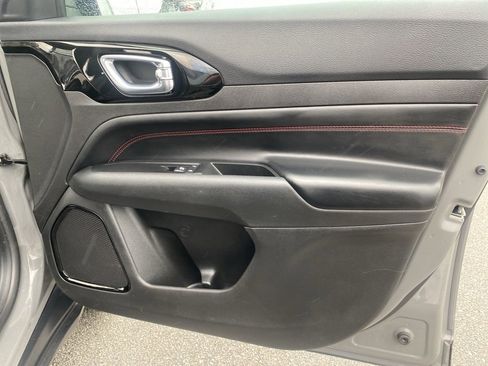 Used 2022 Jeep Compass Trailhawk w/ Trailhawk Convenience Group image 15