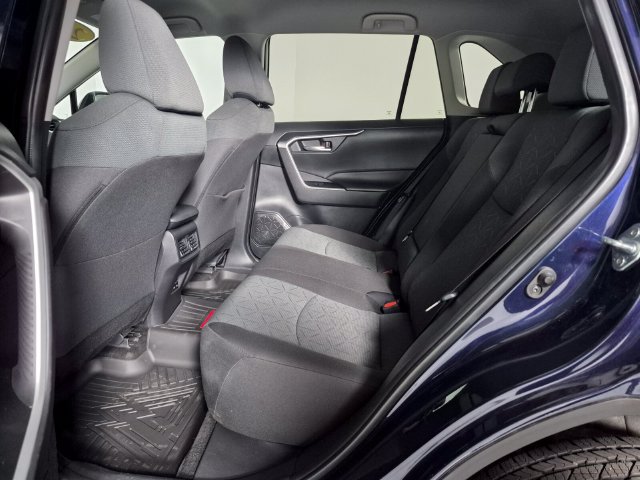 Certified 2024 Toyota RAV4 XLE AWD/4WD image 31