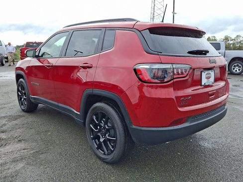 New 2026 Jeep Compass Latitude w/ Quick Order Package 29K AWD/4WD image 3