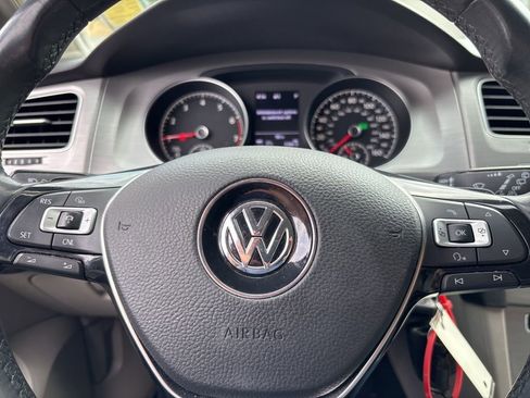 Used 2017 Volkswagen Golf S AWD/4WD image 11