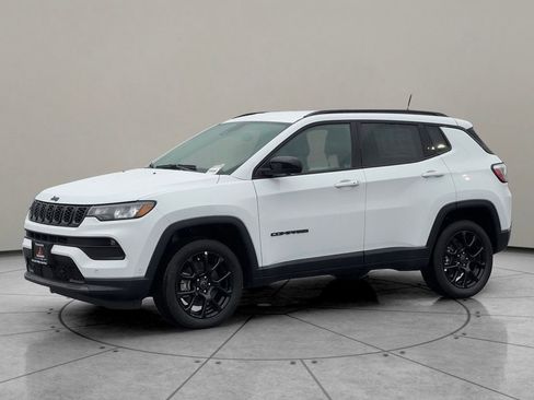 Used 2025 Jeep Compass Latitude w/ Convenience Group image 10