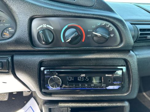 Used 1994 Chevrolet Camaro Z28 RWD image 13