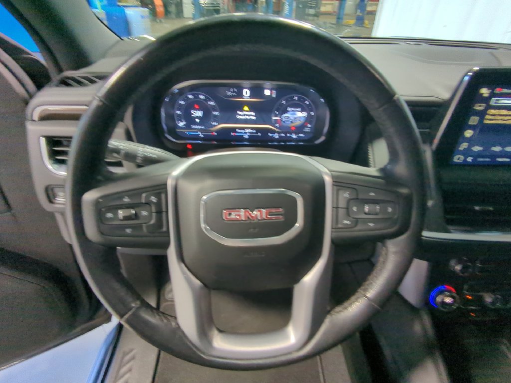 Used 2023 GMC Yukon SLE AWD/4WD image 22