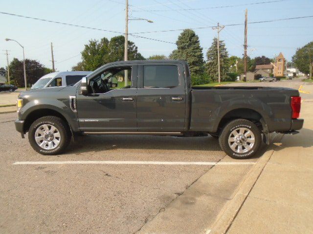 Used 2021 Ford F350 Platinum AWD/4WD image 2