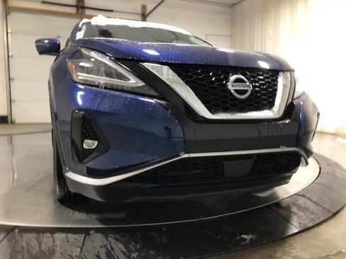 Used 2019 Nissan Murano Platinum image 2