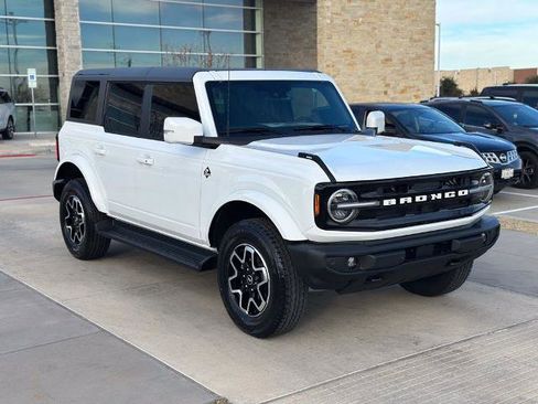 New 2025 Ford Bronco Outer Banks image 22