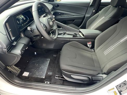 New 2025 Hyundai Elantra Sport image 19