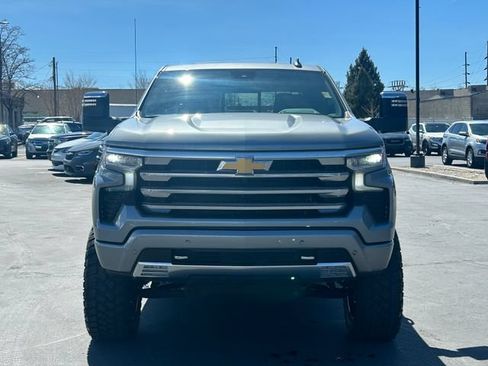 Used 2024 Chevrolet Silverado 1500 High Country w/ High Country Premium Package AWD/4WD image 10