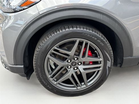 Used 2025 Ford Explorer ST-Line w/ ST-Line Street Pack AWD/4WD image 33