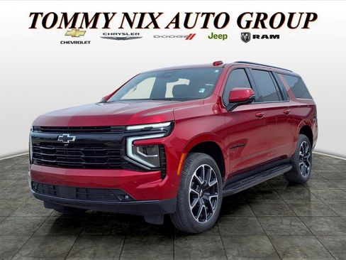 Used 2025 Chevrolet Suburban RST w/ Comfort Package AWD/4WD image 1