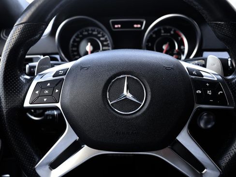 Used 2015 Mercedes-Benz GL 63 AMG 4MATIC image 27