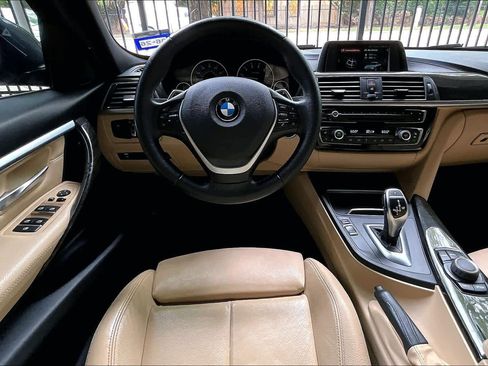 Used 2018 BMW 330i Sedan RWD image 5