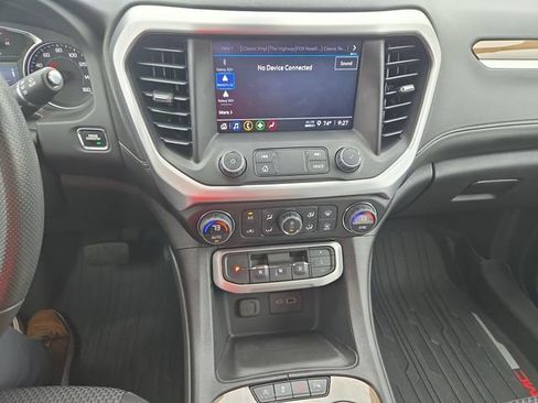 Used 2023 GMC Acadia SLE w/ Driver Convenience Package FWD image 16