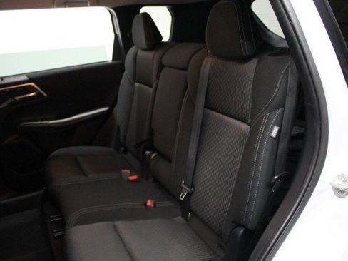 Used 2022 Mitsubishi Outlander ES image 30