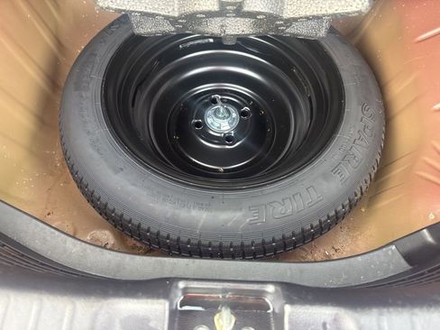 Used 2015 Honda Fit EX-L image 25