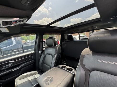 Used 2023 RAM 1500 Laramie AWD/4WD image 34