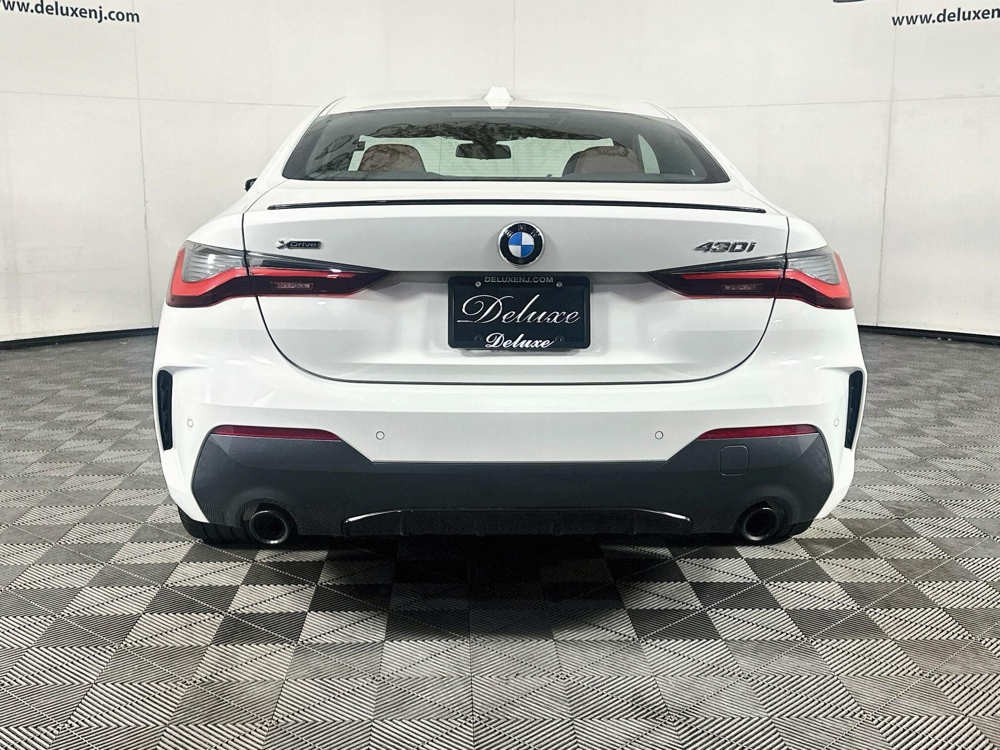 Used 2024 BMW 430i xDrive Coupe w/ M Sport Package AWD/4WD image 5