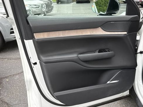 Certified 2025 Volvo EX90 Plus AWD/4WD image 8