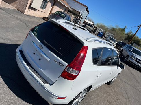 Used 2011 Hyundai Elantra SE image 47