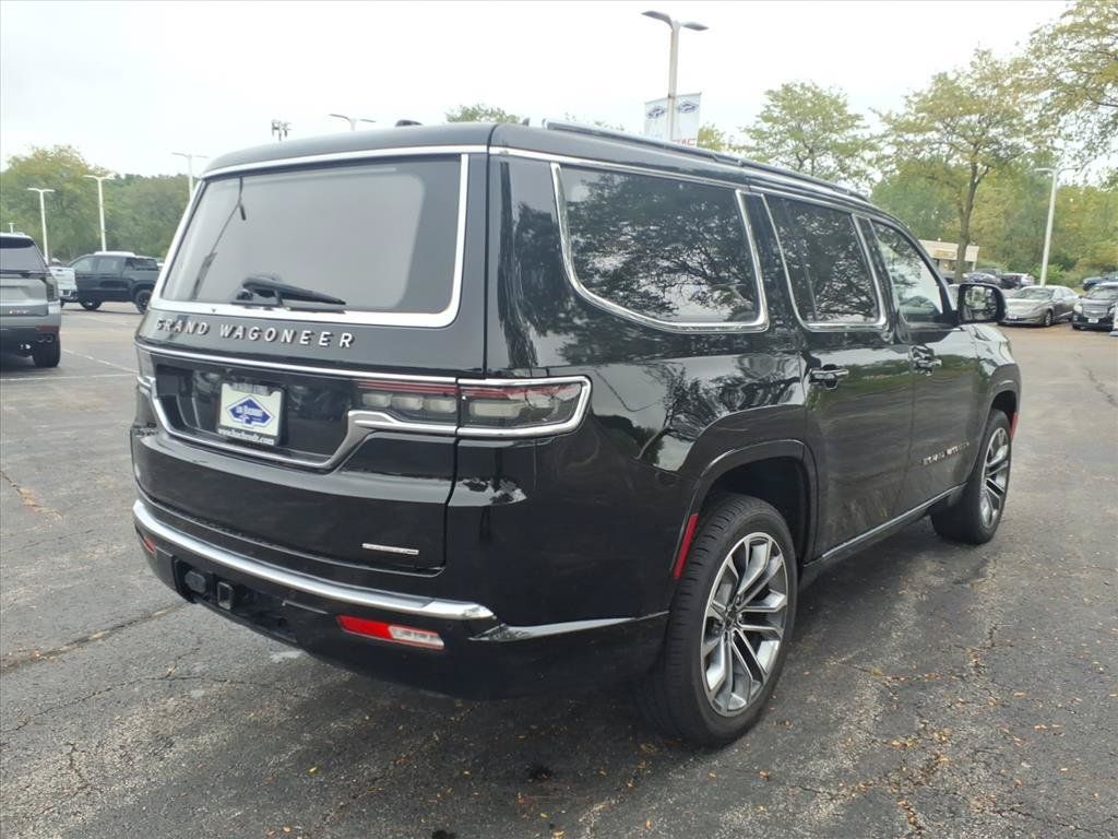 Used 2024 Jeep Grand Wagoneer Series III w/ HD Trailer Tow Package AWD/4WD image 7