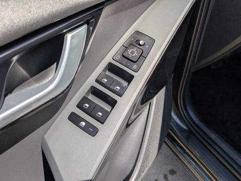 Certified 2024 Kia Niro EX FWD image 19