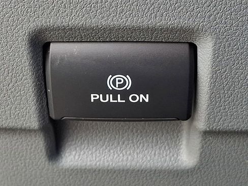 Used 2023 Ford F350 XLT w/ 360-Degree Camera Package AWD/4WD image 23