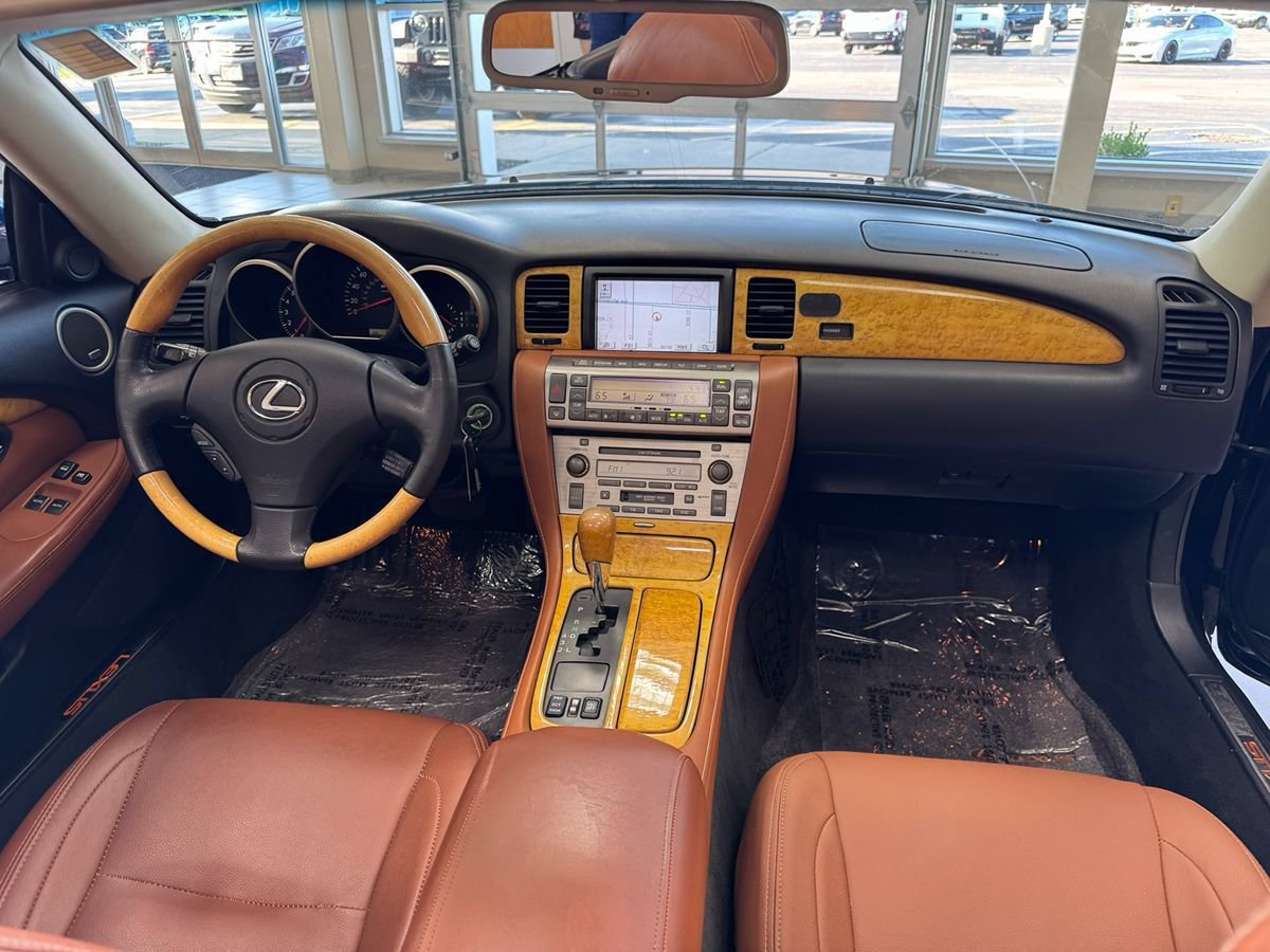 Used 2004 Lexus SC 430 Convertible w/ Preferred Accessory Pkg RWD image 23