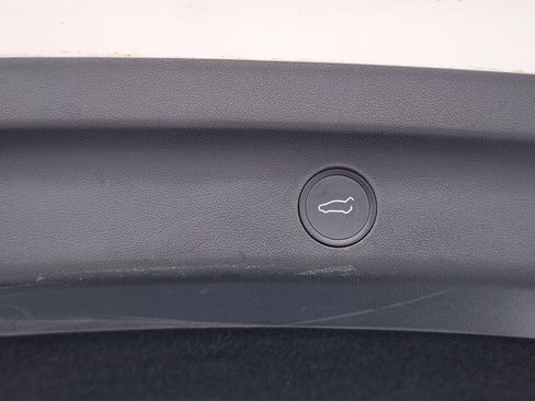 Used 2021 Tesla Model Y Performance image 35