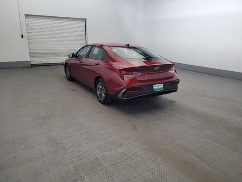 Used 2024 Hyundai Elantra SEL FWD image 5