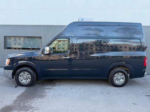 Used 2017 Nissan NV 3500 SL image 12