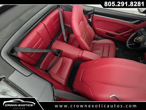 Used 2024 Porsche 911 Carrera RWD image 18