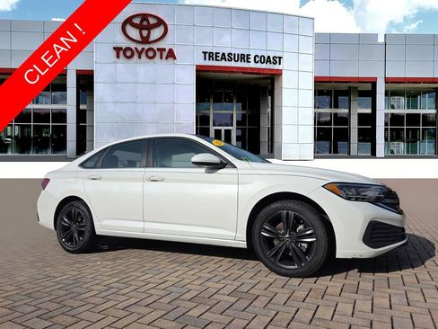 Used 2024 Volkswagen Jetta SE w/ Panoramic Sunroof Package FWD image 1