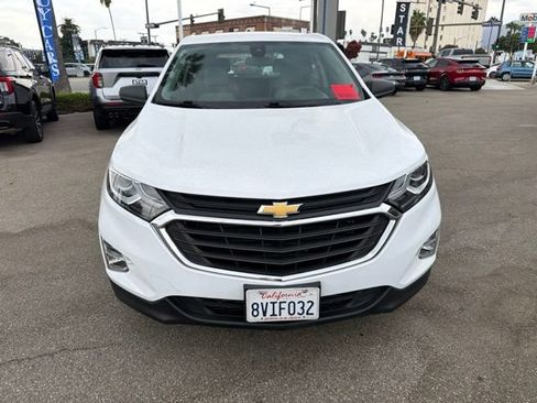 Used 2021 Chevrolet Equinox LS FWD image 2
