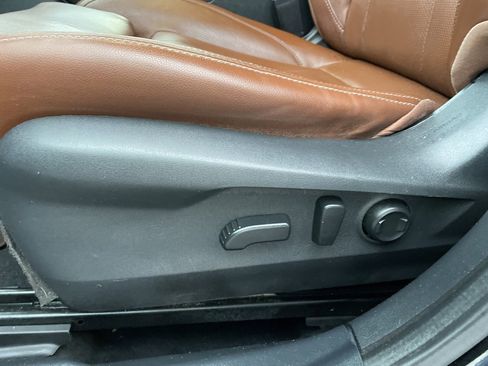 Used 2020 Subaru Outback Touring w/ Popular Package #2 image 22