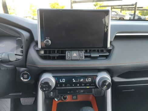 Used 2024 Toyota RAV4 Adventure image 19