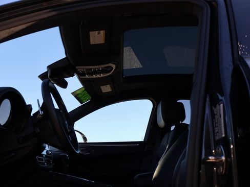 Used 2024 Porsche Macan GTS image 36