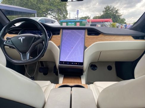 Used 2019 Tesla Model S Long Range AWD/4WD image 9