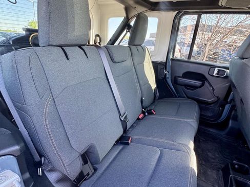 Used 2024 Jeep Wrangler Sport S image 12
