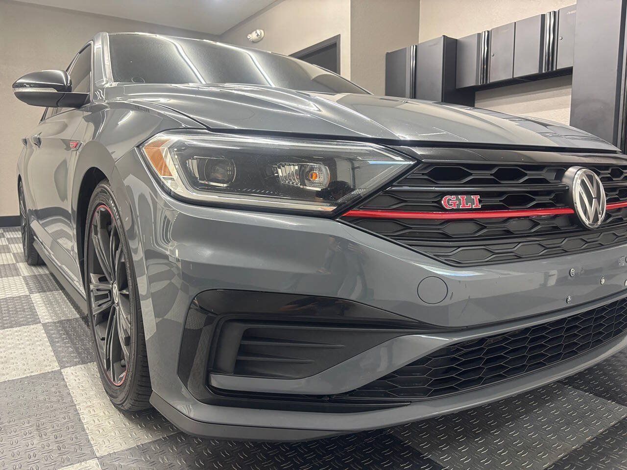 Used 2019 Volkswagen Jetta GLI FWD image 5