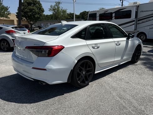 Used 2024 Honda Civic Sport image 5