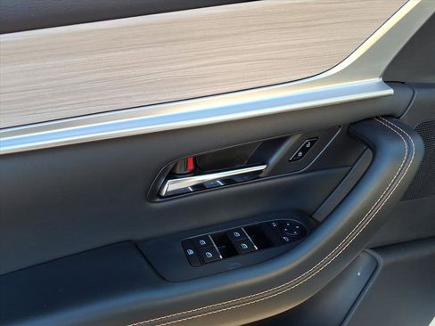 Certified 2025 MAZDA CX-90 3.3 Turbo w/ Preferred Package image 6