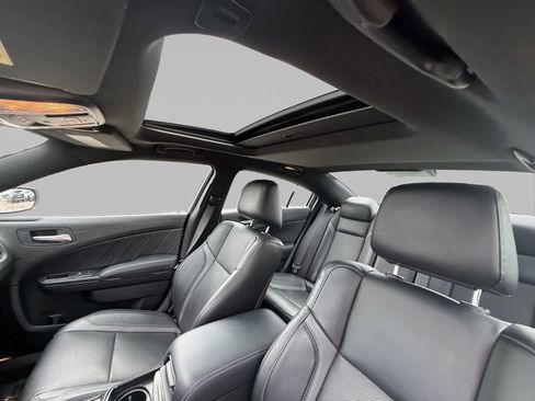 Used 2023 Dodge Charger SXT w/ Plus Group RWD image 12