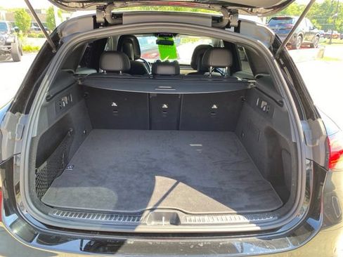 Used 2025 Mercedes-Benz GLC 300 4MATIC image 6