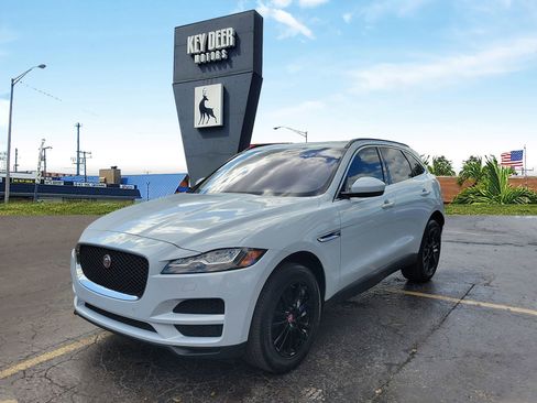 Used 2018 Jaguar F-PACE Prestige image 1