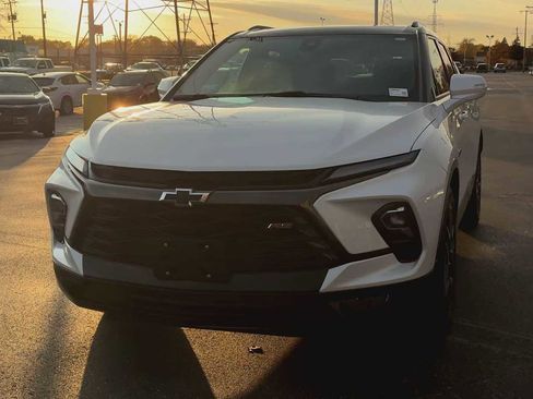 Certified 2023 Chevrolet Blazer RS w/ Driver Confidence II Package image 7