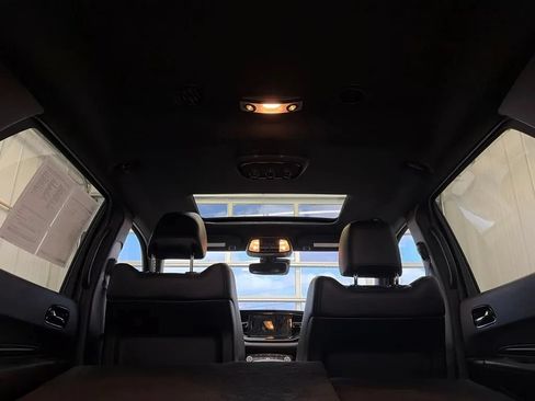 Used 2025 Dodge Durango R/T AWD/4WD image 19