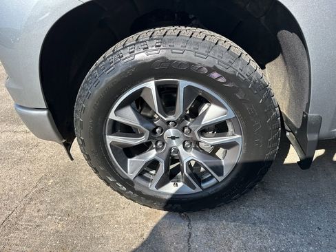 Used 2025 Chevrolet Silverado 1500 RST w/ Convenience Package II image 7