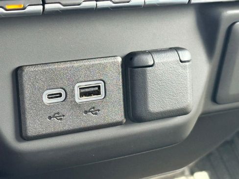 Used 2025 GMC Sierra 1500 Pro w/ Pro Value Package image 19